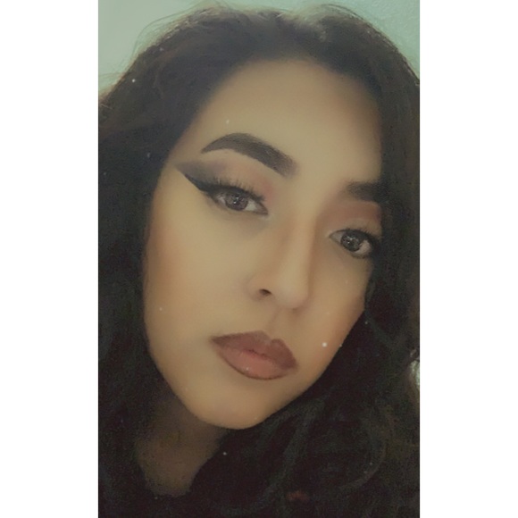 Meet your Posher, Katy - Picture 1 of 1